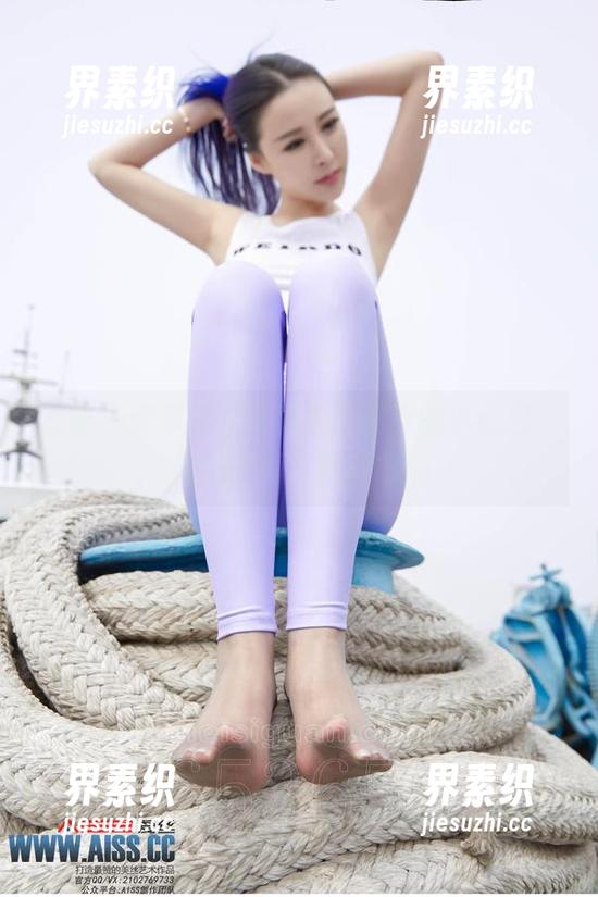 爱丝 - 索菲这次可真想勒紧你的小心思，最新写真不容小觑！