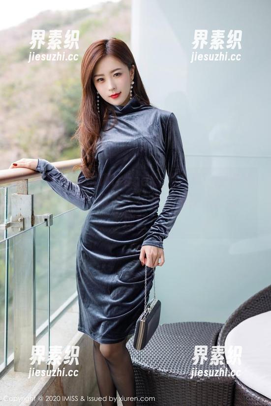 爱蜜社 - 萌琪琪Irene的私拍集：我在找适合我礼服的场合，结果被她的美打伤了理智