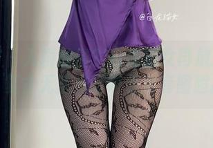 微密圈 - 入境随俗？白龙猫女再放大胆秀，复古无圣光咖啡色丝套图超撩