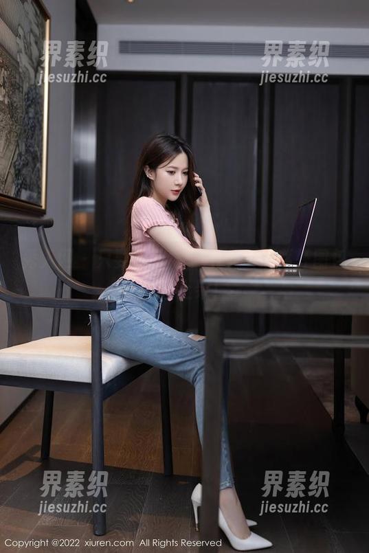 秀人网 - 只要双马尾，ALICE梁紫轩图包疯狂上架！