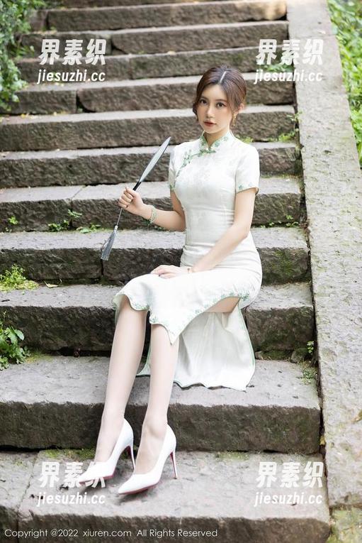 秀人网-MOON嘉依 秀人网 - MOON嘉依出发,带着“妹妹”走,原图合集请小心选购!
