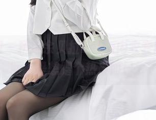 秀人网 - 精选余贝拉bella内衣套图，实际上是想蹭个热度而已。