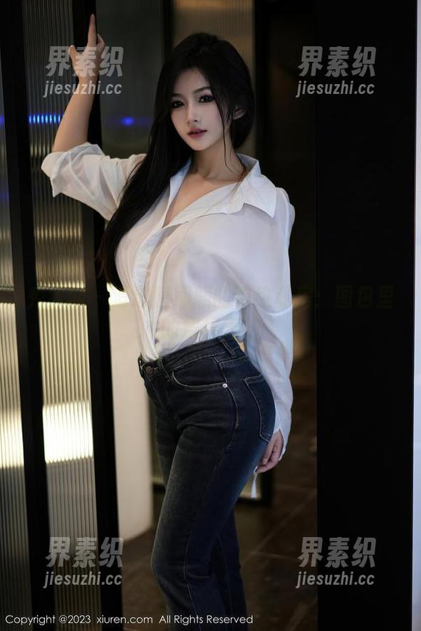 秀人网 - 滑进唐翩翩的豹纹私房：图包里的层层轰炸