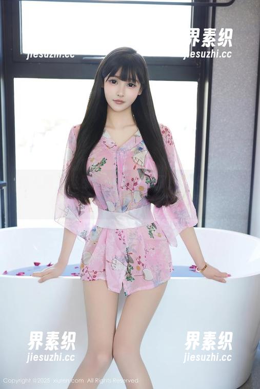 秀人网 - 这张图让我想到了娜露Selena和她的双人图包，快来下载！