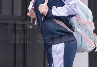 秀人网 - 小泡芙winna的白色写真，真有意思，怎么看都好！
