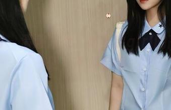 秀人网 - 清澈泳池，拍黄瓜girl的高清图册，不看后悔