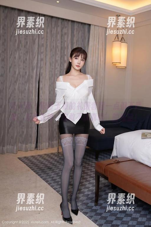 秀人网-盼盼玉奴 秀人网 - 盼盼玉奴的礼服套图一点都不严肃,反而有种‘你敢不认真吗’的感觉!