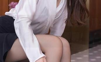 秀人网 - 茜茜Kimi的毛衣：高清写真，保暖也必须养眼啊！