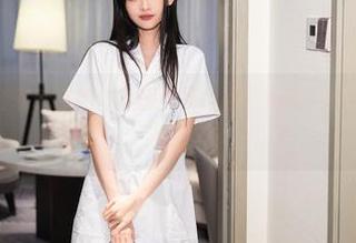 秀人网 - 这套软软酱的体操服免费给你！运动风与妩媚的完美交融。
