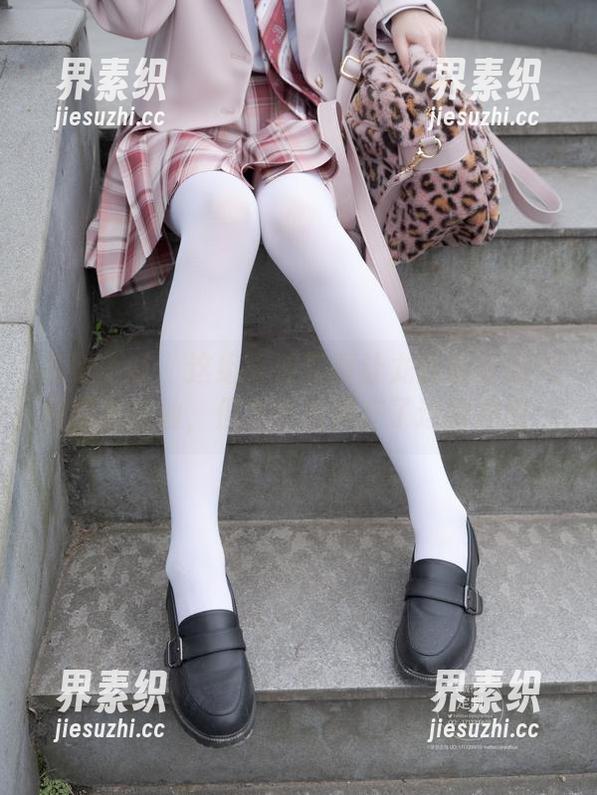 紧急企划-龙崎聆音 紧急企划 - 这组高清写真让龙崎聆音的天使飘然若仙,但我依旧停在了这眼神里…