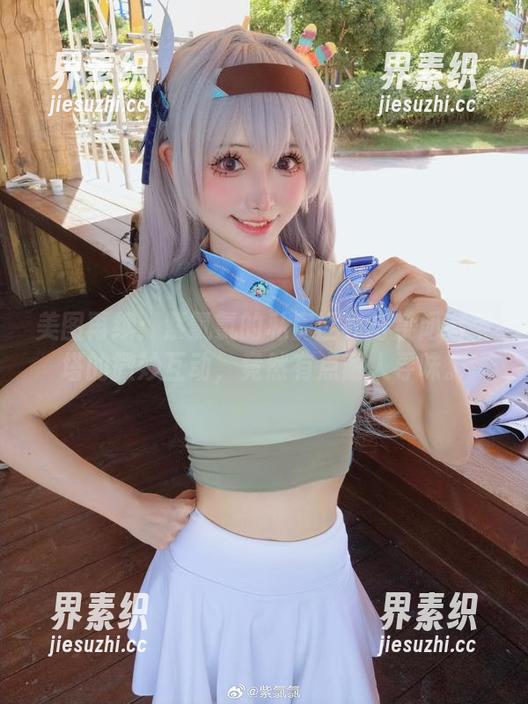 美图再续：紫氯氯的私房世界与禁闭者莱塔的微妙互动，竟然有点耐人寻味。