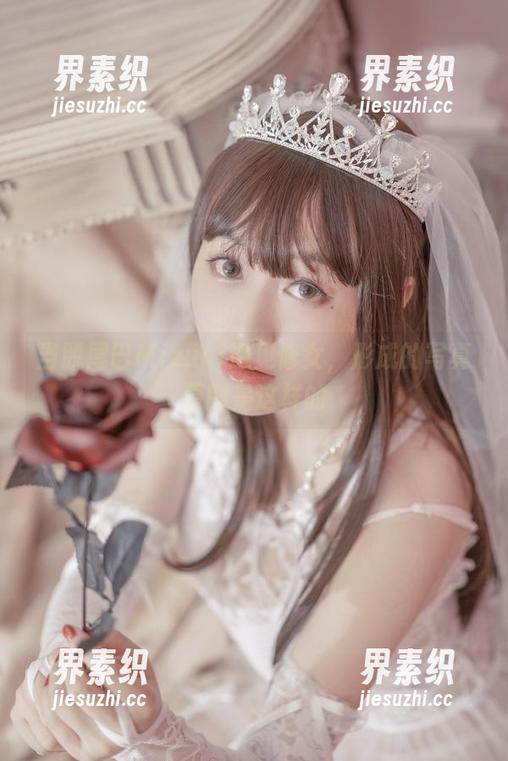 当脱尾巴Mizuki遇见修女，形成的写真原图是这样的