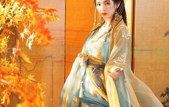 黑丝旗袍作品：苏嫣qvq在镜头前的随意一瞥