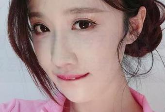微密圈 - 轩子巨2兔今天的cos，美图平面反差超大，原来能穿这样的衣服…