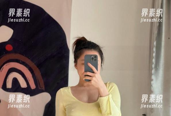 微密圈 - 原图里的妹妹出奇抢眼，铁锤姐姐快来做个他妈的鉴定！