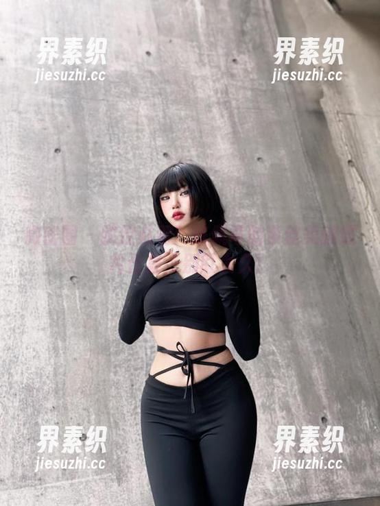 微密圈 - 腿控必看！陈佩奇的紫丝美腿照片合集，别盯太久！