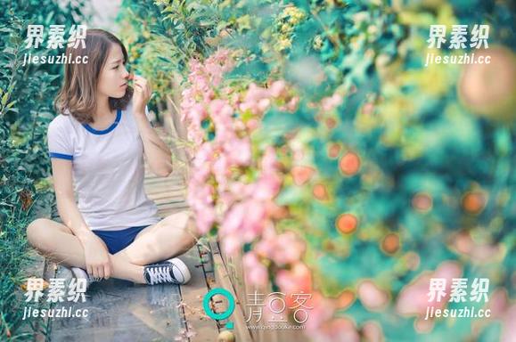 青豆客 - Kiren_程程程的美图小游戏：内衣风尚随心捏