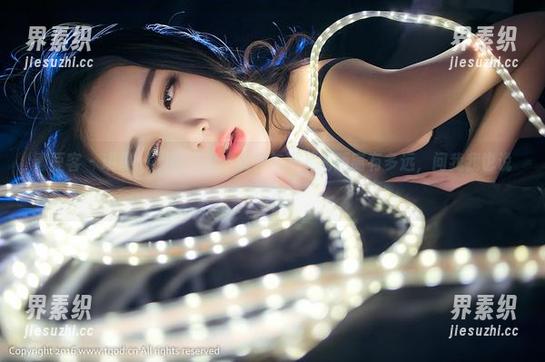 青豆客 - 琪琪qlql的写真，女神与平凡的距离有多远，问我我也说不清！