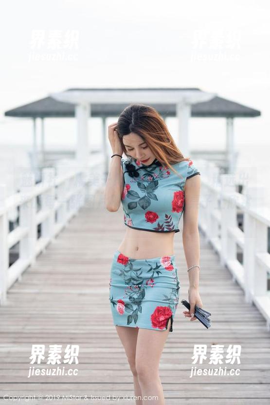 魅妍社 - 糯美子Mini的连衣裙，精选出来的每一张图片都想安静放在桌子上欣赏呀。