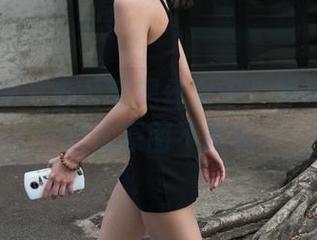 魔镜街拍 - 办公室黑丝女王：婷婷的工作日常原图不藏私