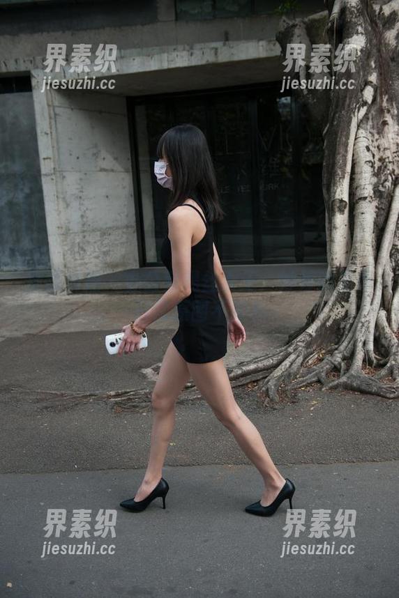 魔镜街拍-婷婷 魔镜街拍 - 办公室黑丝女王:婷婷的工作日常原图不藏私