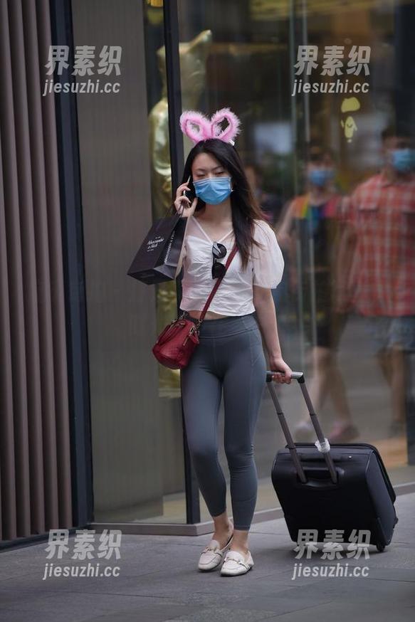 魔镜街拍 - 打开艾小青的旗袍街拍写真，时光就停在那一瞬